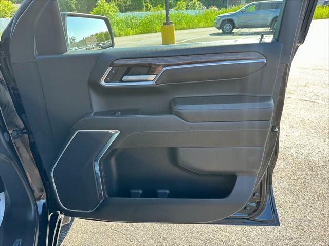Photo of 2023 Onyx Black GMC Sierra 1500