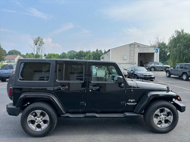 Photo of 2017 Black Clearcoat Jeep Wrangler Unlimited