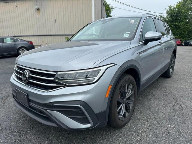Photo of 2023 Pyrite Silver Metallic Volkswagen Tiguan
