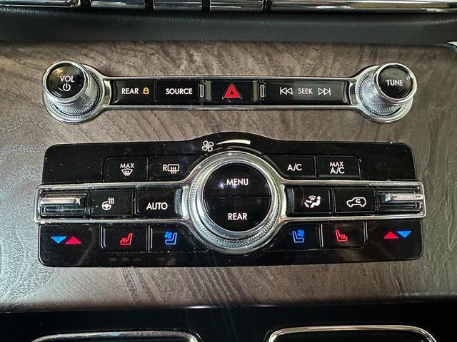 Photo of 2021 Pristine White Lincoln Aviator