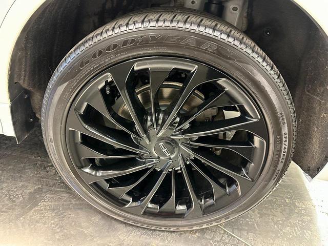 Photo of 2021 Pristine White Lincoln Aviator