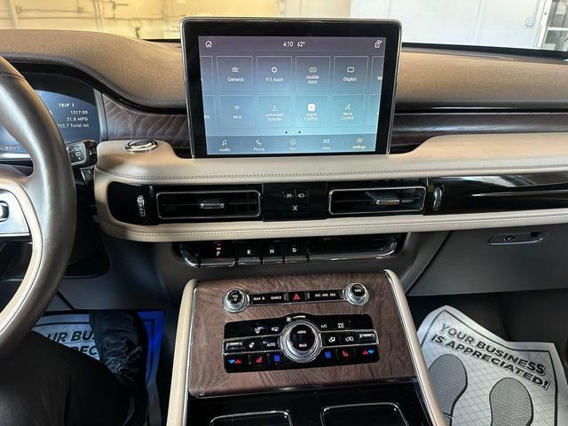 Photo of 2021 Pristine White Lincoln Aviator