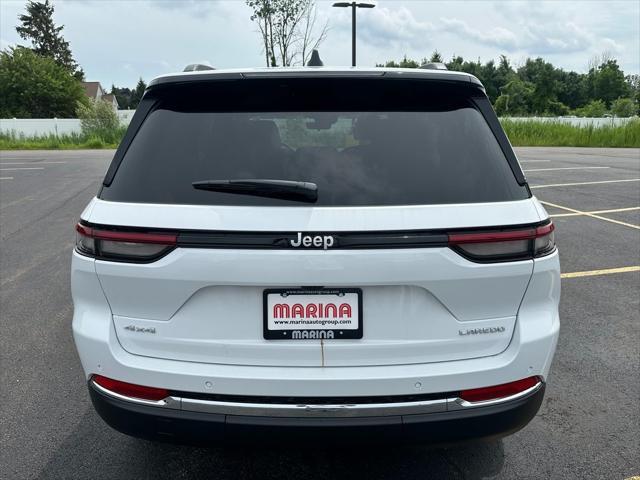 Photo of 2025 Bright White Clearcoat Jeep Grand Cherokee