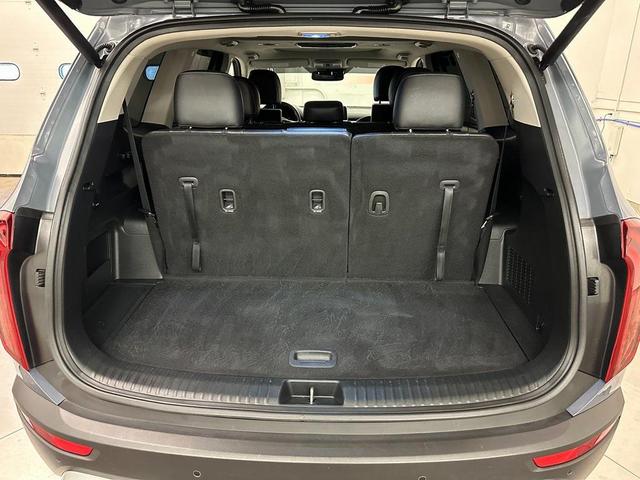 Photo of 2022 Wolf Gray Kia Telluride