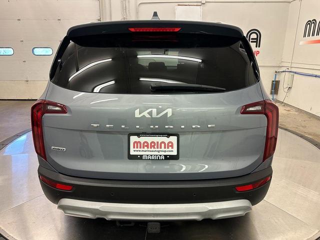 Photo of 2022 Wolf Gray Kia Telluride