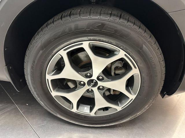 Photo of 2022 Wolf Gray Kia Telluride