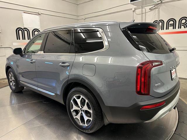 Photo of 2022 Wolf Gray Kia Telluride