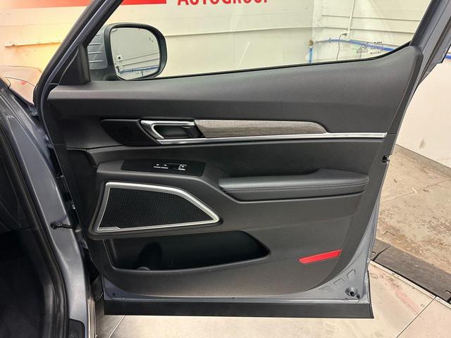 Photo of 2022 Wolf Gray Kia Telluride