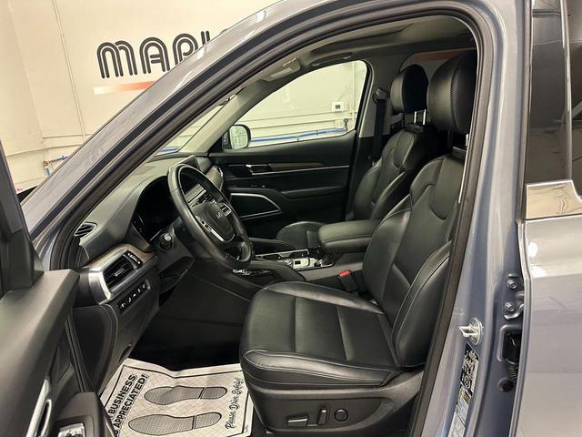 Photo of 2022 Wolf Gray Kia Telluride