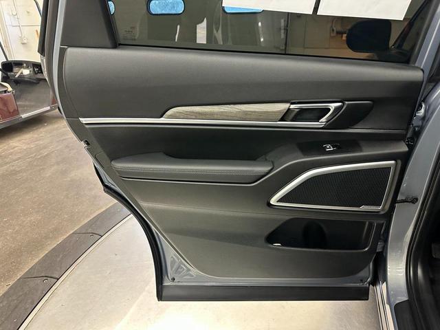 Photo of 2022 Wolf Gray Kia Telluride