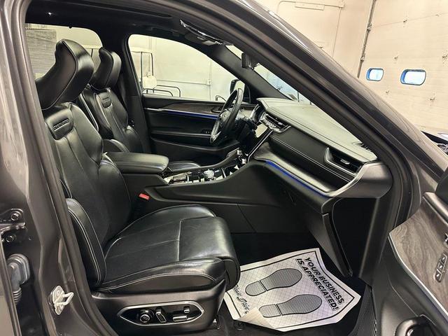 Photo of 2021 Baltic Gray Metallic Clearcoat Jeep Grand Cherokee L