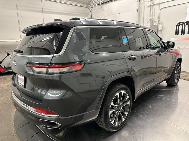 Photo of 2021 Baltic Gray Metallic Clearcoat Jeep Grand Cherokee L