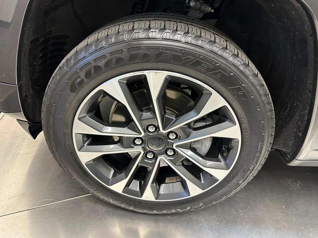 Photo of 2021 Baltic Gray Metallic Clearcoat Jeep Grand Cherokee L