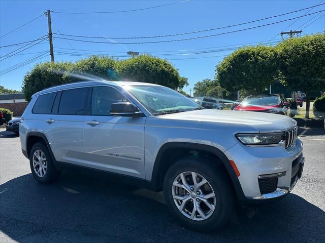 Photo of 2021 Silver Zynith Jeep Grand Cherokee L