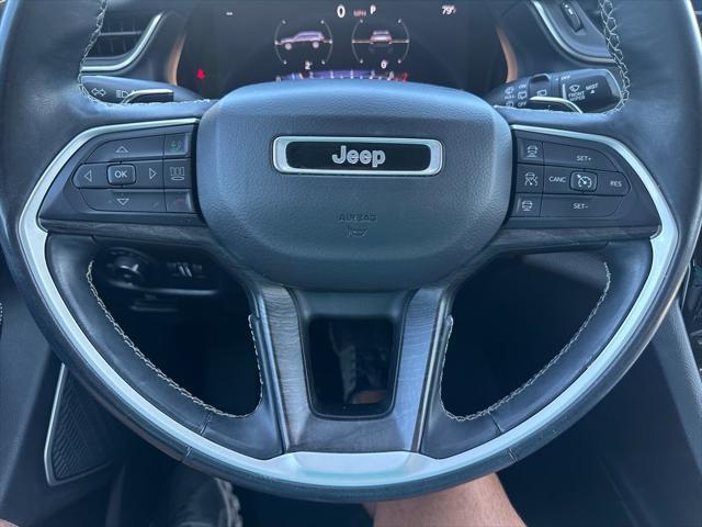 Photo of 2021 Silver Zynith Jeep Grand Cherokee L
