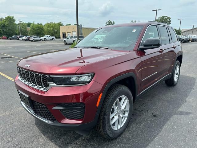 Photo of 2025 Velvet Red Pearlcoat Jeep Grand Cherokee