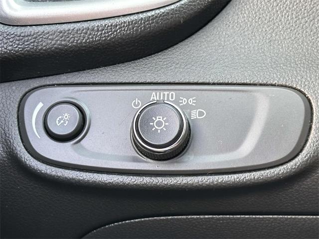 Photo of 2022 Shadow Gray Metallic Chevrolet Trax