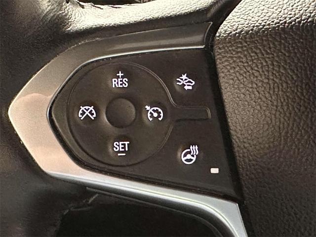 Photo of 2022 Northsky Blue Metallic Chevrolet Traverse