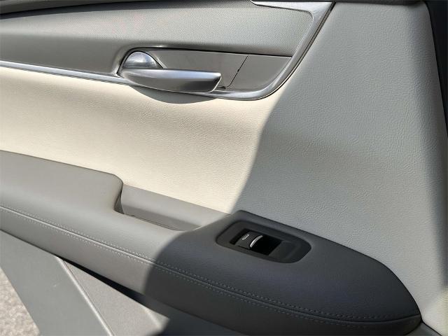 Photo of 2022 Infrared Tintcoat Cadillac XT5