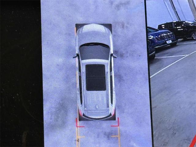 Photo of 2022 Stellar Black Metallic Cadillac XT6