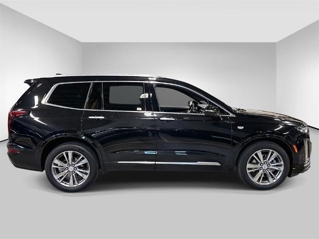 Photo of 2022 Stellar Black Metallic Cadillac XT6