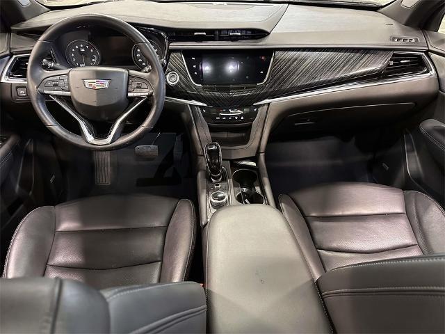 Photo of 2022 Stellar Black Metallic Cadillac XT6
