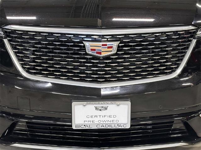 Photo of 2022 Stellar Black Metallic Cadillac XT6