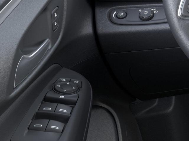 Photo of 2025 Summit White Buick Envista