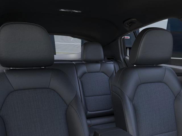 Photo of 2025 Summit White Buick Envista