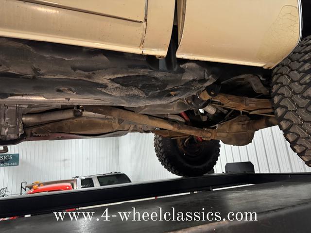Photo of 1985 Doeskin Tan Chevrolet C10/K10