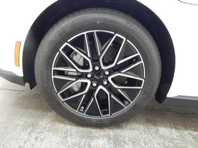 Photo of 2025 Star White Metallic Tri-Coat Ford Mustang Mach-E