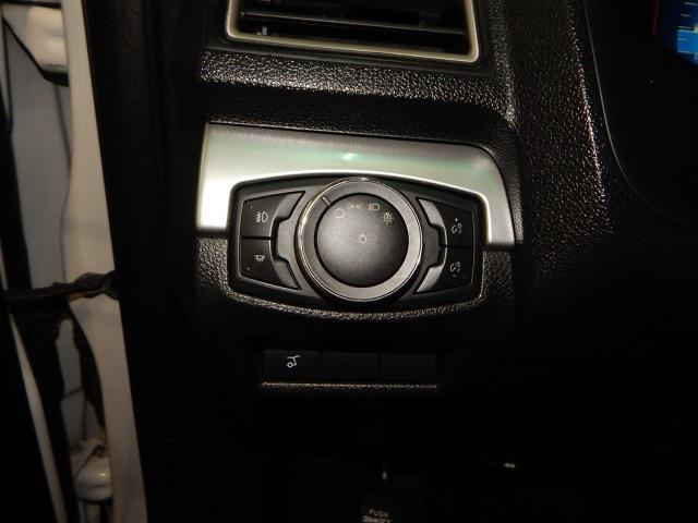 Photo of 2017 Oxford White Ford Explorer