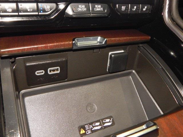 Photo of 2023 Onyx Black GMC Yukon