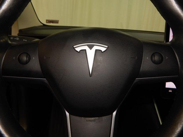 Photo of 2019 Solid Black Tesla Model 3