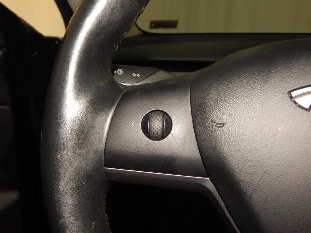 Photo of 2019 Solid Black Tesla Model 3