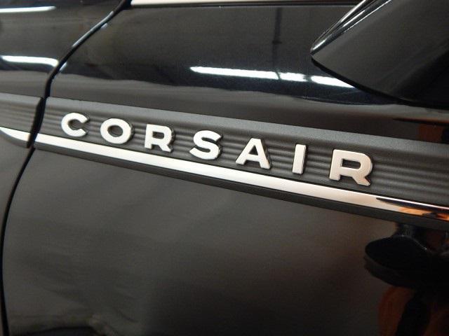 Photo of 2022 Infinite Black Metallic Clearcoat Lincoln Corsair