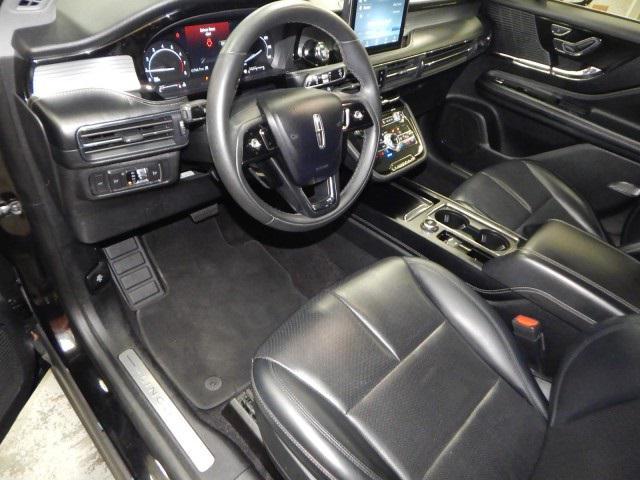 Photo of 2022 Infinite Black Metallic Clearcoat Lincoln Corsair