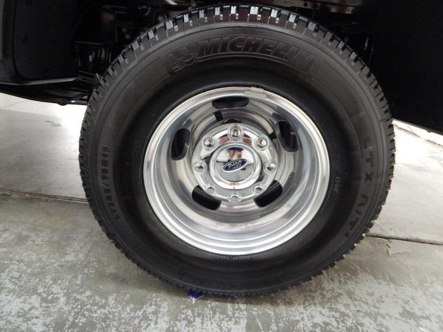 Photo of 2025 Agate Black Metallic Ford F-350