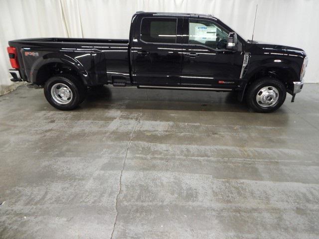 Photo of 2025 Agate Black Metallic Ford F-350