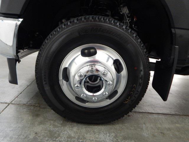 Photo of 2025 Agate Black Metallic Ford F-350