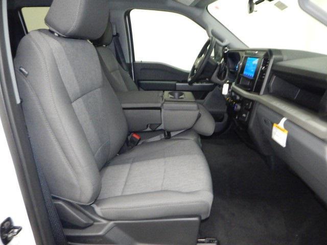 Photo of 2025 Oxford White Ford F-250