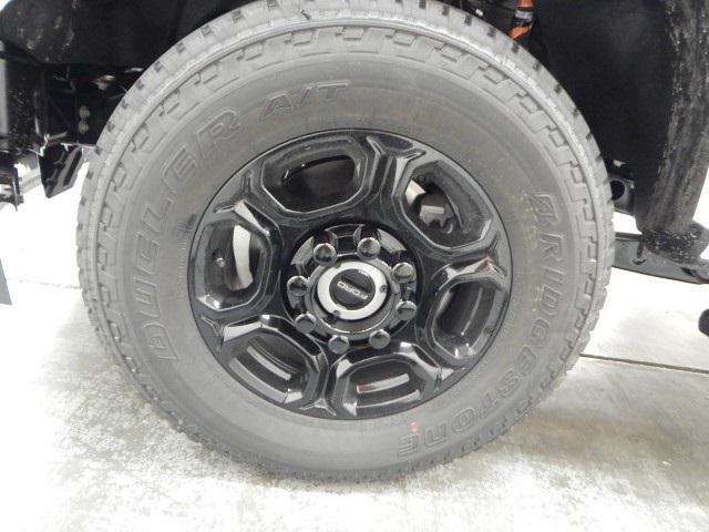 Photo of 2025 Oxford White Ford F-250