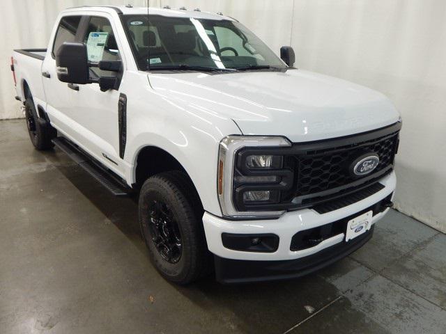 Photo of 2025 Oxford White Ford F-250