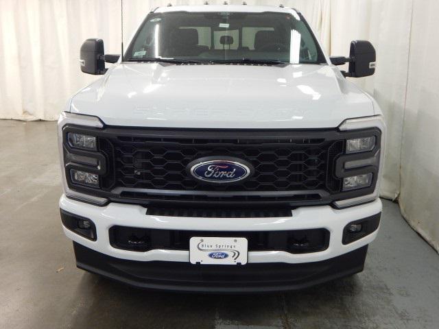 Photo of 2025 Oxford White Ford F-250