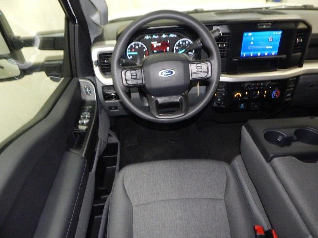 Photo of 2025 Oxford White Ford F-250