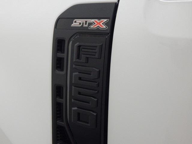 Photo of 2025 Oxford White Ford F-250