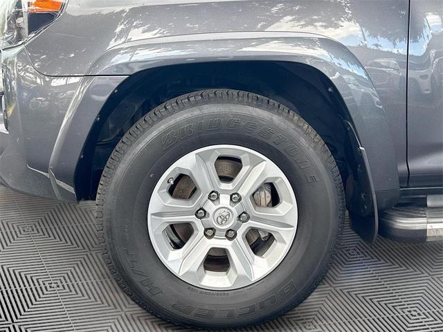 Photo of 2016 Magnetic Gray Metallic Toyota 4Runner