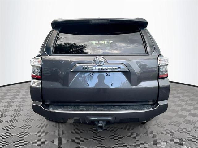 Photo of 2016 Magnetic Gray Metallic Toyota 4Runner