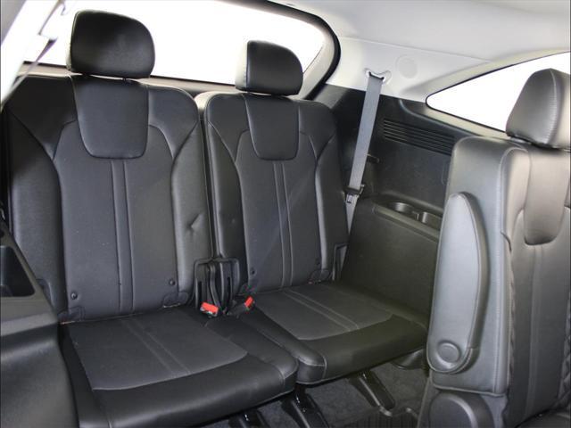 Photo of 2022 Ebony Black Kia Sorento