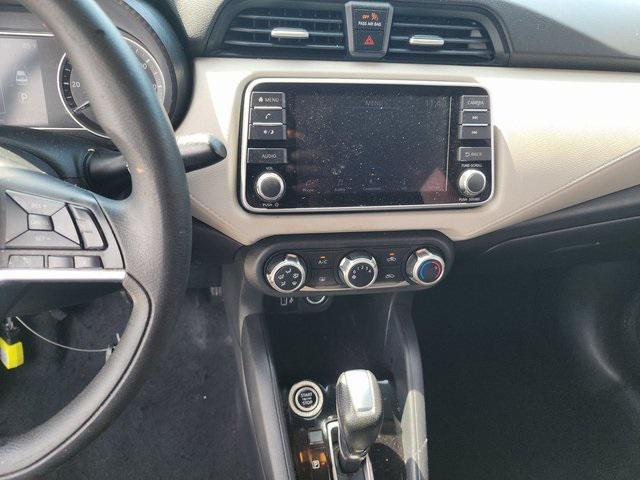 Photo of 2021 Electric Blue Metallic Nissan Versa